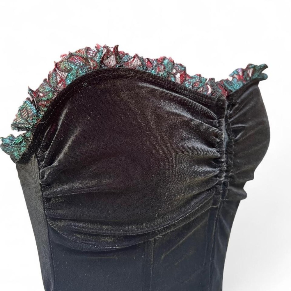 Vintage Y2K Torrid Black Velvet Corset Top Blue & Black Lace Ruffle Trim - Picture 5 of 7